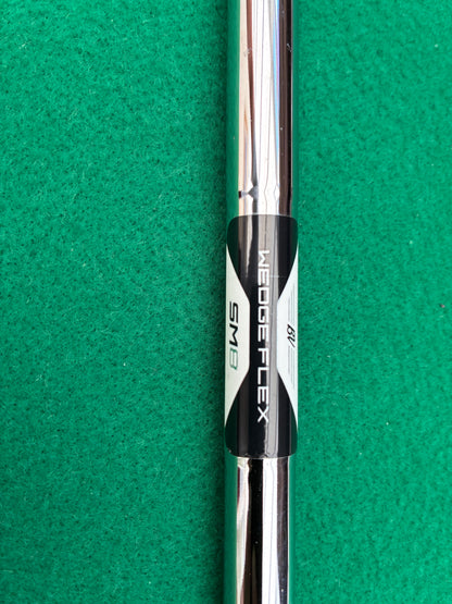 Titleist Vokey SM8 52 degree wedge (left handed)