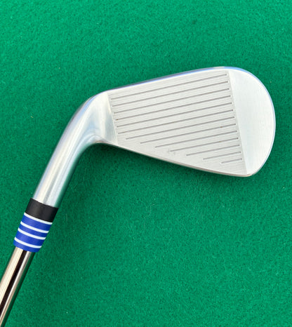 Srixon ZU85 2 Iron